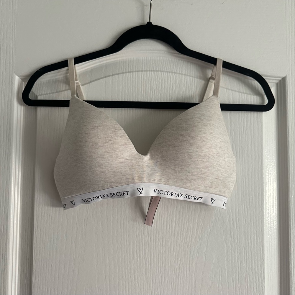 Victoria's Secret US 32C Light Beige T-Shirt Lightly Lined Wireless Bra - Picture 14 of 15